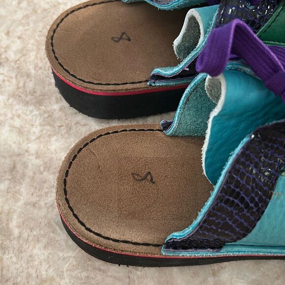 SOLE TECH Hand Painted Leather Mules Size 8 - Picture 6 of 9